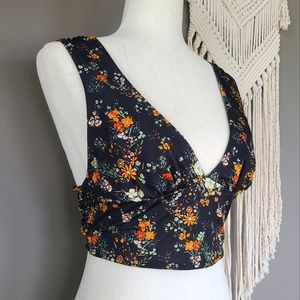 Urban Outfitters | Floral Tie Up Crop Top NWT LG